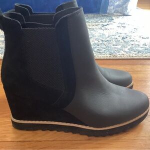 Toms Black Wedge Chelsea Boot